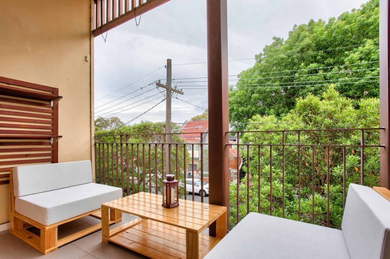 2 Bedroom Apartment Newtown Near To Shops 2 Sydney Exterior photo