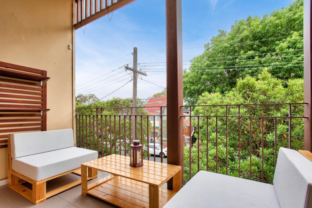 2 Bedroom Apartment Newtown Near To Shops 2 Sydney Exterior photo